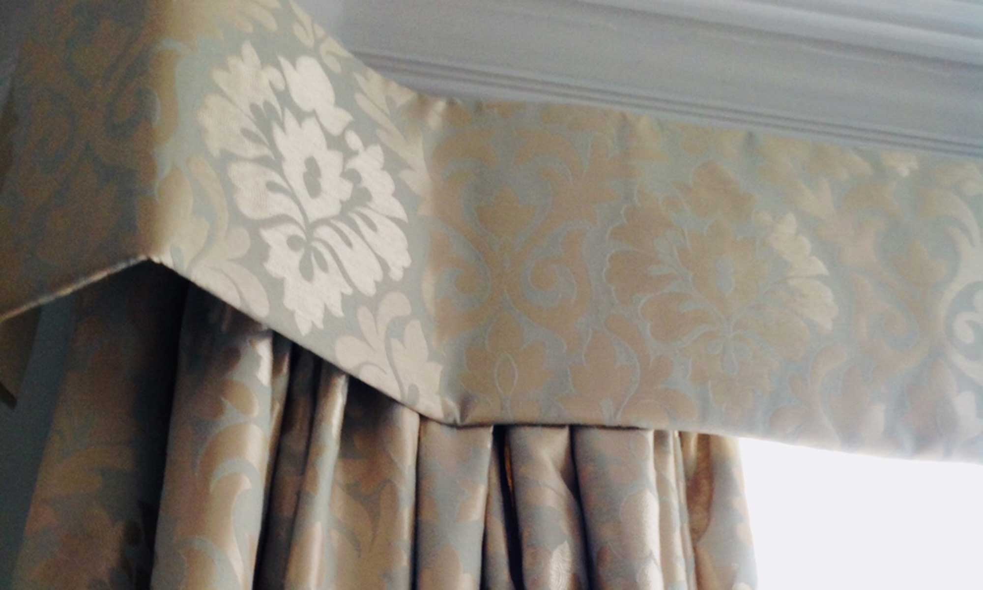 Curtain Pelmet image 