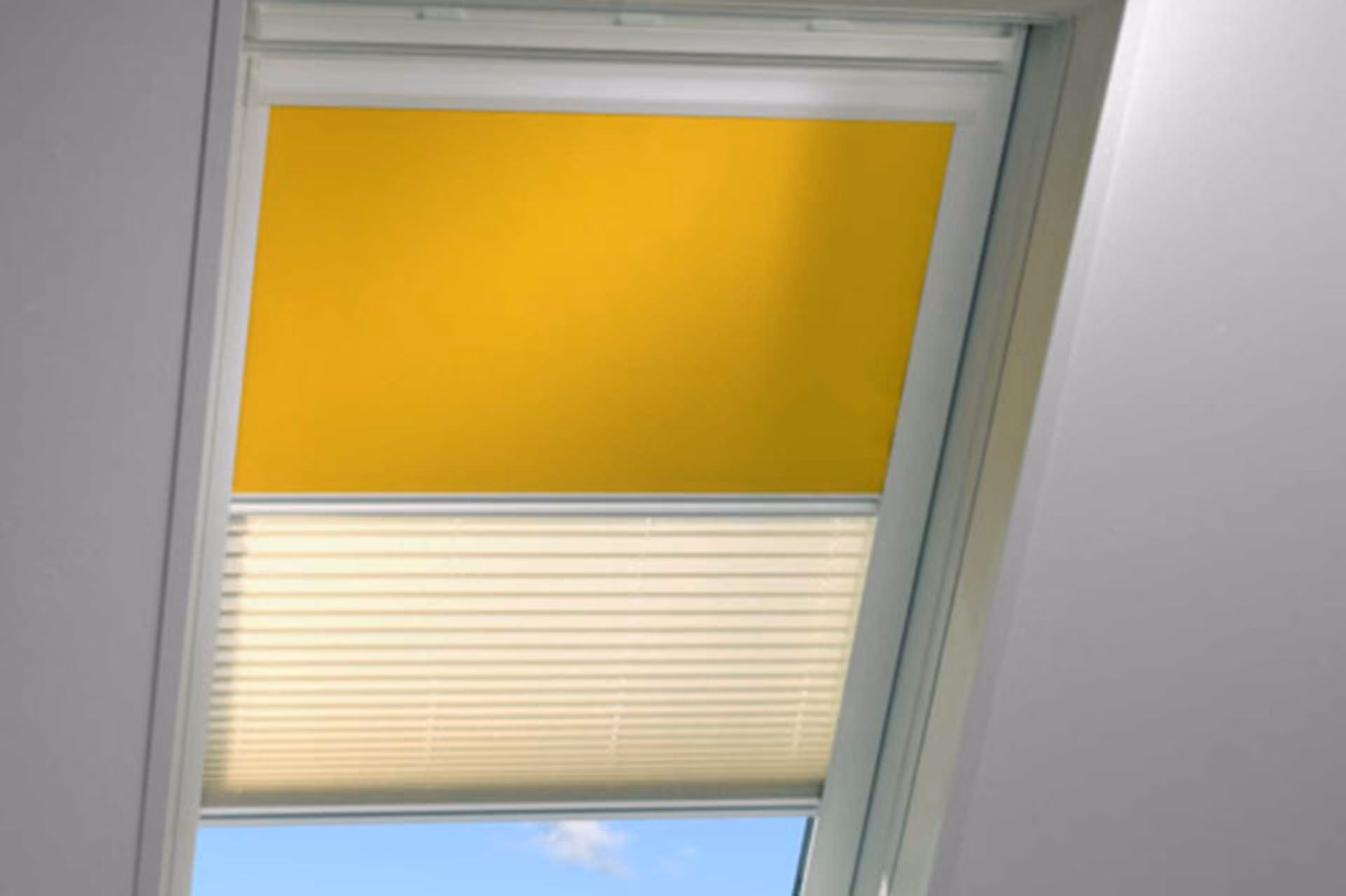 Rooflight blinds image 